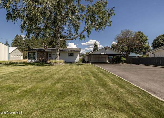 Property at 9526 N Maple St, Hayden, ID 83835, 3 beds, 2 baths