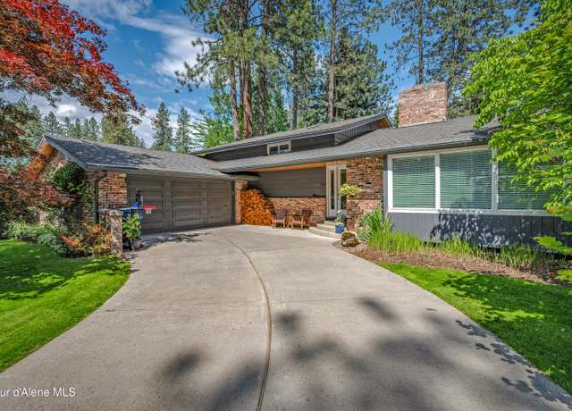 Property at 3593 W Fairway Dr, Coeur D'alene, ID 83815, 4 beds, 2.5 baths