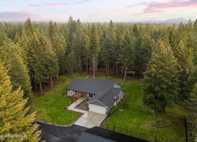 Property at 990 Goldfinch Ln, Spirit Lake, ID 83869, 3 beds, 2 baths