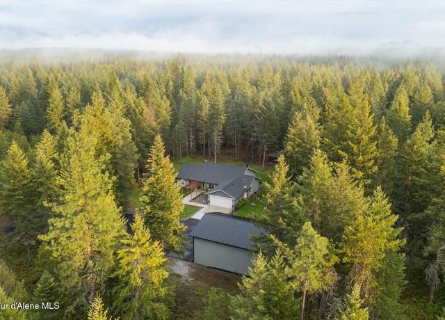Property at 990 Goldfinch Ln, Spirit Lake, ID 83869, 3 beds, 2 baths