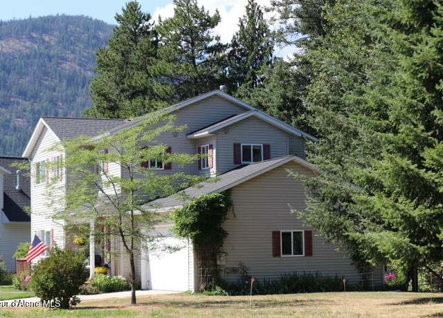 Property at 418 Alexander Way, Sandpoint, ID 83864, 3 beds, 2.5 baths