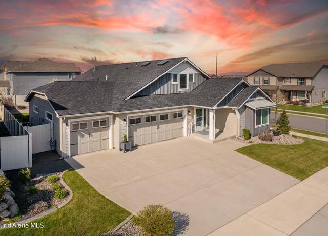 Property at 711 E Penrose Ave, Post Falls, ID 83854, 4 beds, 3 baths