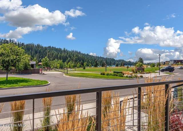 Property at 2426 N Atlas Rd, Coeur D'alene, ID 83814, 2 beds, 2.5 baths