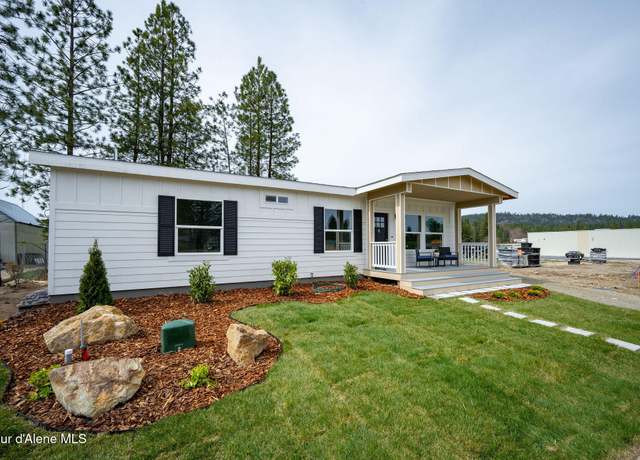 Property at 256 N 8th St, Priest River, ID 83856, 3 beds, 2 baths