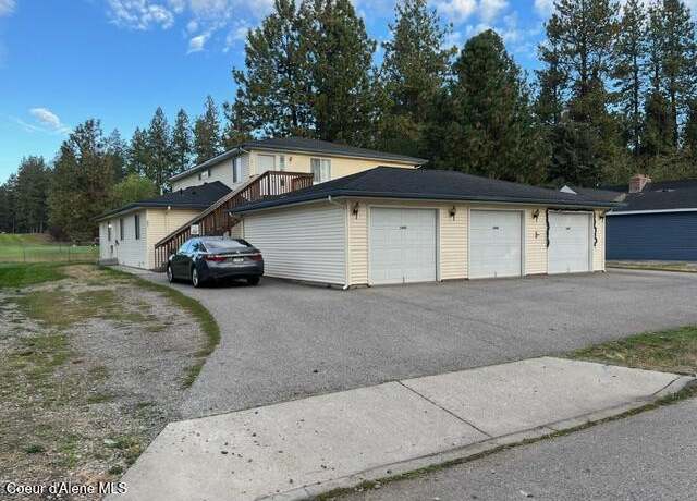 Property at 1849 W Fairway Dr, Coeur D'alene, ID 83815, 9 beds, 6 baths
