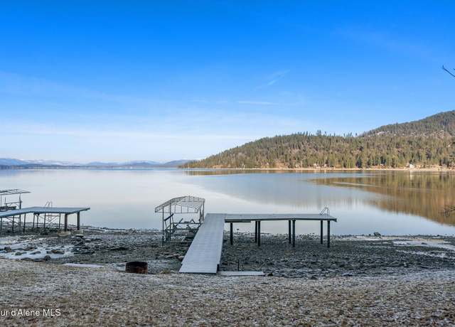 Property at 525 Bay Dr, Sagle, ID 83860, 4 beds, 2 baths