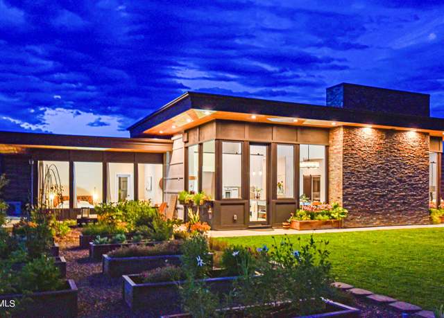 Property at 432 Stagecoach Dr, Sagle, ID 83860, 5 beds, 4 baths
