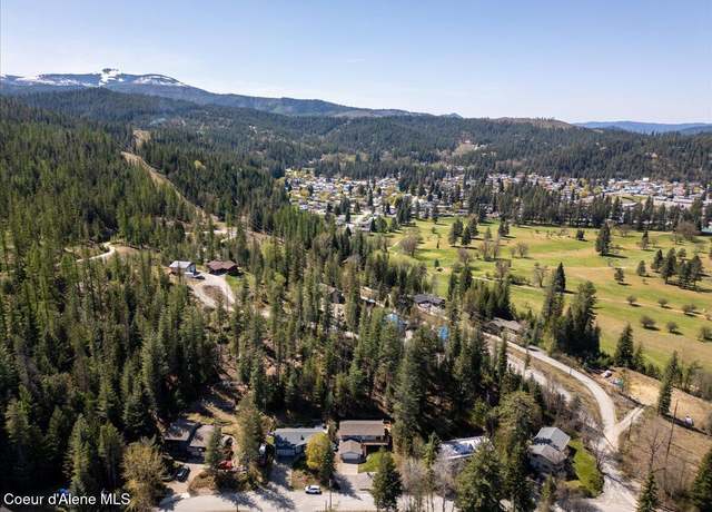 Property at 206 Sunrise Dr, Pinehurst, ID 83850, 4 beds, 3 baths