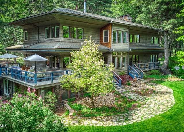 Property at 2298 Selkirk Rd, Sandpoint, ID 83864, 8 beds, 7 baths