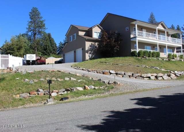 Property at 2010 E Grandview Dr, Coeur D'alene, ID 83815, 4 beds, 4 baths