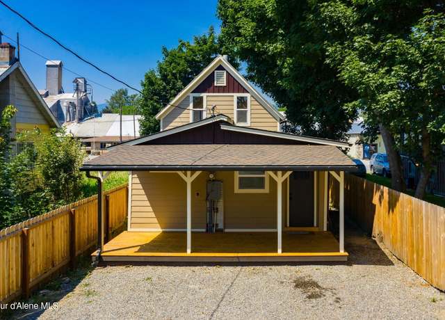Property at 7135 Second St, Bonners Ferry, ID 83805, 2 beds, 1 bath