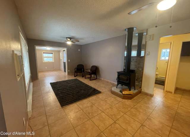 Property at 6605 Ford St, Bonners Ferry, ID 83805, 2 beds, 1 bath
