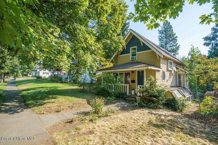 Photo of 718 N Government Way Coeur d'Alene, ID 83814