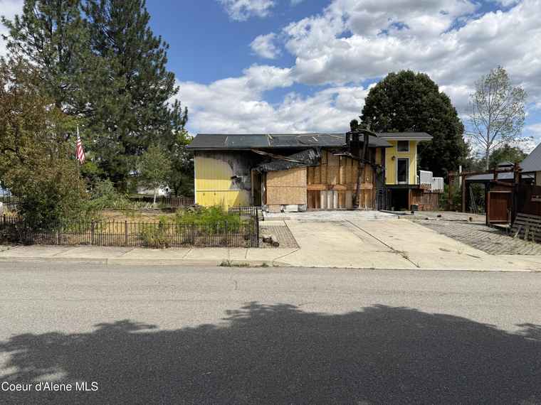 Photo of 1920 E Meadow Ln Post Falls, ID 83854
