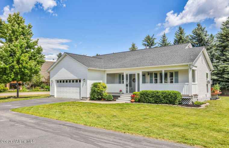 Photo of 601 Mackies Way Sandpoint, ID 83864