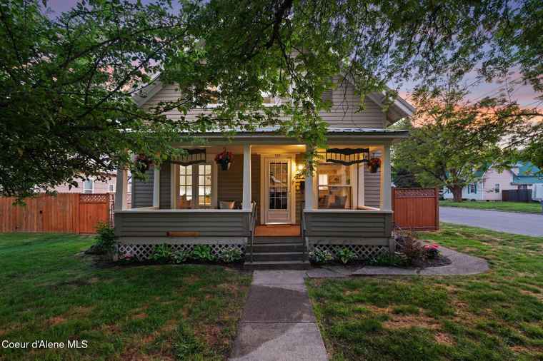 Photo of 723 Forest Ave Sandpoint, ID 83864