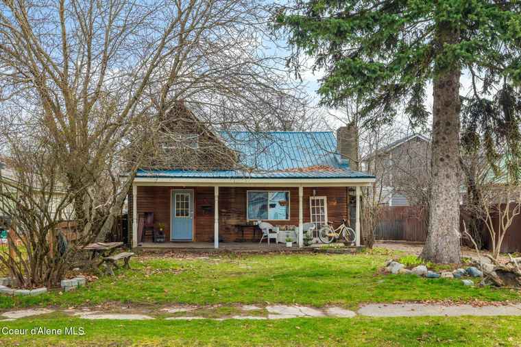 Photo of 329 S Florence Ave Sandpoint, ID 83864
