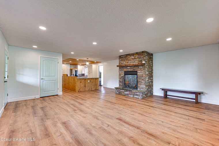Photo of 519 N Division Ave Sandpoint, ID 83864