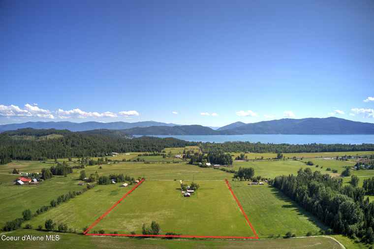Photo of 379 French Rd Sandpoint, ID 83864