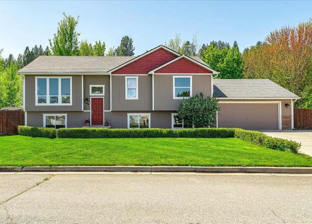Property at 18012 E 11th Ct, Greenacres, WA 99016, 5 beds, 3 baths