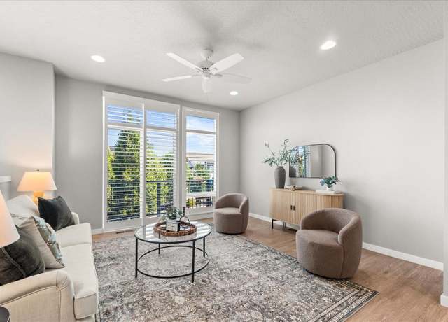 Property at 2435 W Summit Pkwy, Spokane, WA 99201, 2 beds, 2 baths