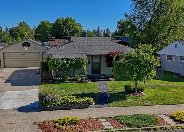 Property at 3015 W Eloika Ave, Spokane, WA 99205, 3 beds, 2 baths