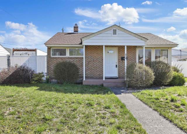 Property at 4518 N Atlantic Dr, Spokane, WA 99205, 2 beds, 1 bath