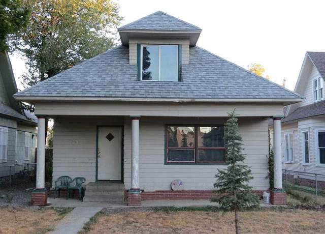 Property at 2613 W Gardner Ave, Spokane, WA 99201, 3 beds, 3 baths