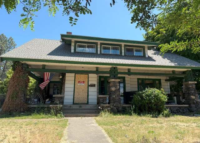Property at 5228 N Ash St, Spokane, WA 99205, 6 beds, 2 baths