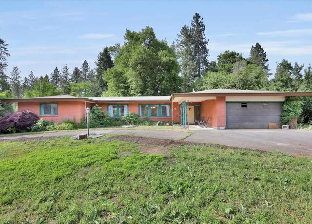 Property at 2411 E Girard Pl, Spokane, WA 99223, 5 beds, 3 baths