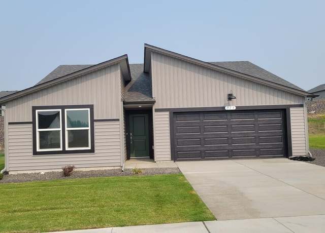 Property at 719 E L St, Deer Park, WA 99006, 3 beds, 2 baths