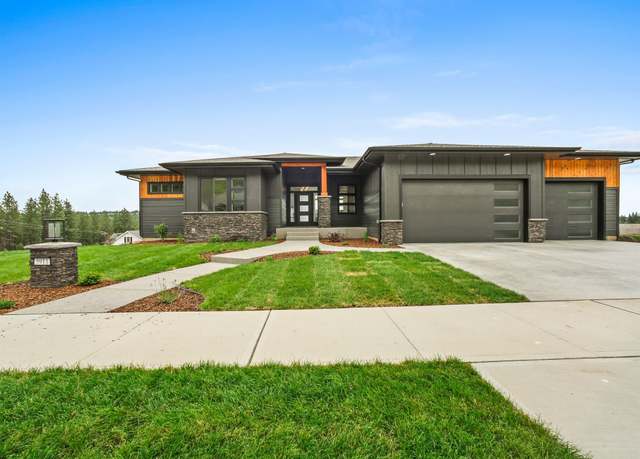 Property at 5206 S Willamette St, Spokane, WA 99223, 5 beds, 4 baths