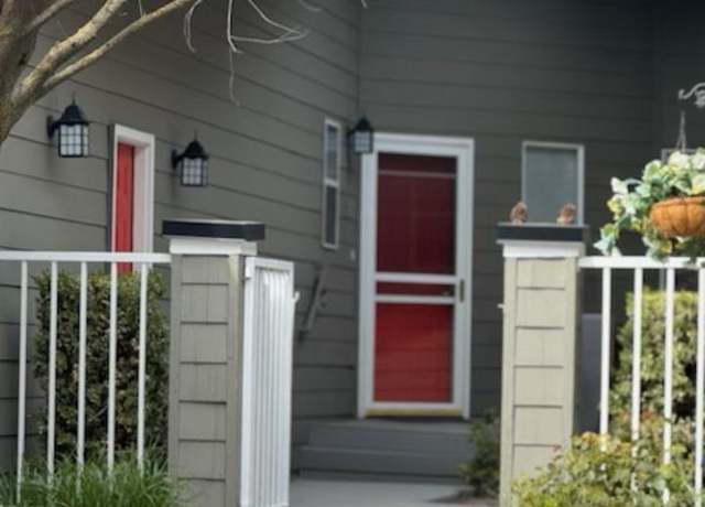 Property at 1113 E 16th Ave Unit 3, Spokane, WA 99203, 3 beds, 3 baths
