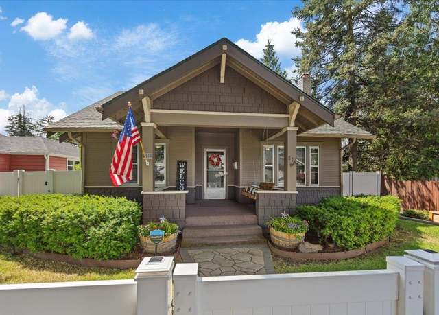 Property at 816 E Liberty Ave, Spokane, WA 99207, 3 beds, 2 baths