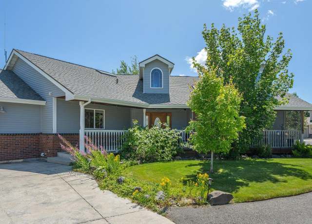 Property at 2712 W Parkway Dr, Spokane, WA 99208, 2 beds, 3 baths