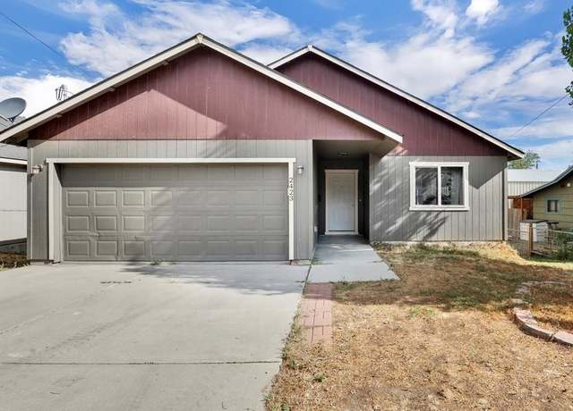 Property at 2423 E Hartson Ave, Spokane, WA 99202, 3 beds, 2 baths