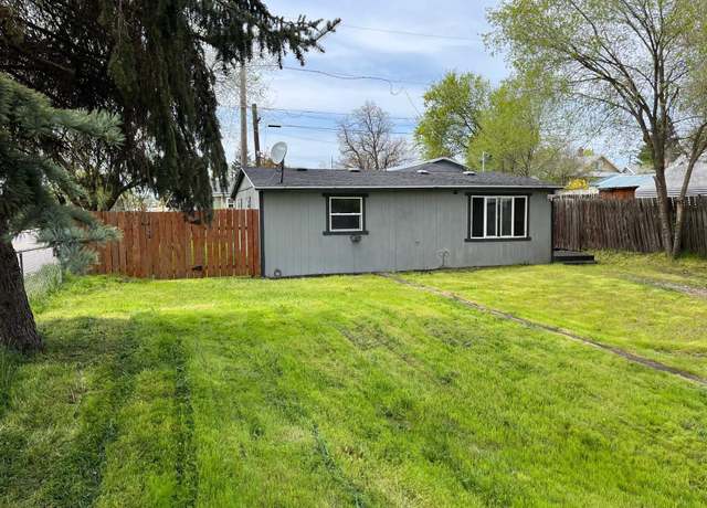 Property at 3203 N Nelson St, Spokane, WA 99207, 2 beds, 1 bath