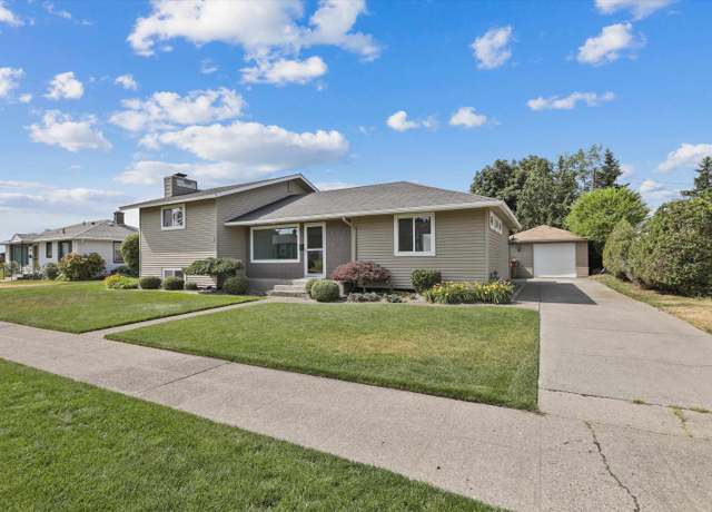 Property at 4523 N Royal Ct, Spokane, WA 99205-1963, 4 beds, 3 baths