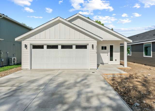 Property at 2015 N Sipple Rd, Spokane Valley, WA 99212, 3 beds, 2 baths