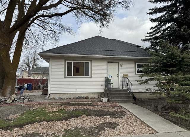 Property at 605 N Cochran St, Spokane, WA 99201, 2 beds, 1 bath
