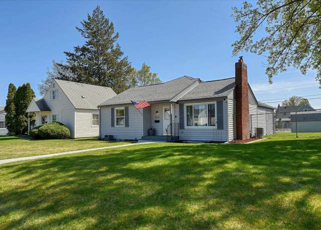 Property at 2633 W Everett Ave, Spokane, WA 99205, 3 beds, 2 baths