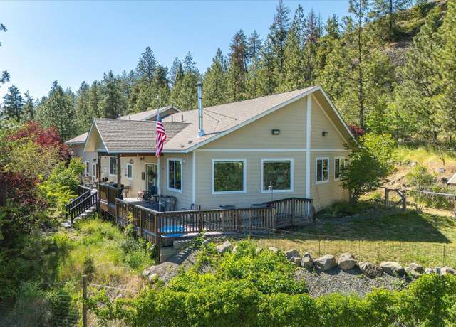Property at 14810 W Coulee Hite Rd, Spokane, WA 99224, 3 beds, 2 baths