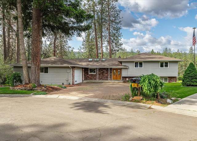Property at 1425 W Parkwood Ct, Spokane, WA 99218, 4 beds, 3 baths