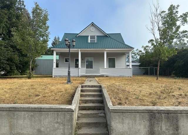Property at 818 W 3rd St, Newport, WA 99156, 4 beds, 2 baths