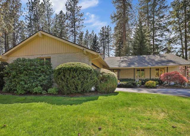 Property at 1319 W Crestwood Ct, Spokane, WA 99218, 4 beds, 4 baths