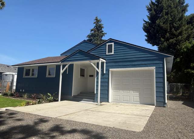 Property at 5826 N Belt St, Spokane, WA 99205, 3 beds, 2 baths