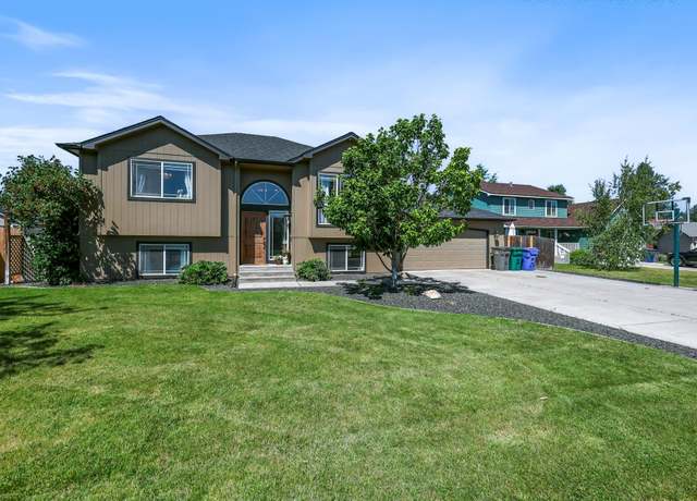 Property at 18017 N Lidgerwood Ct, Colbert, WA 99005, 4 beds, 3 baths