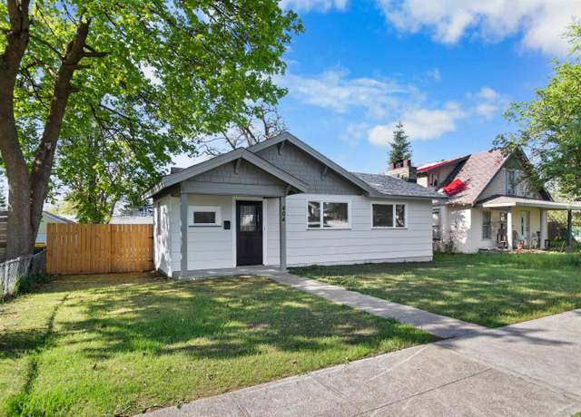 Property at 404 E Crown Ave, Spokane, WA 99207, 3 beds, 1 bath