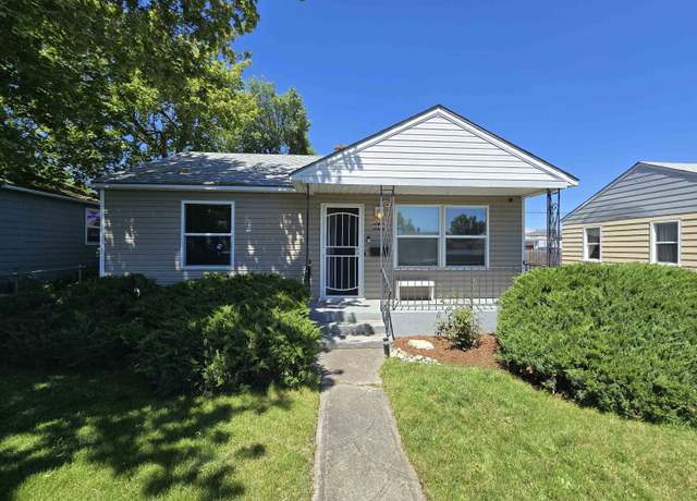 Property at 1117 E Garland Ave, Spokane, WA 99207, 2 beds, 1 bath