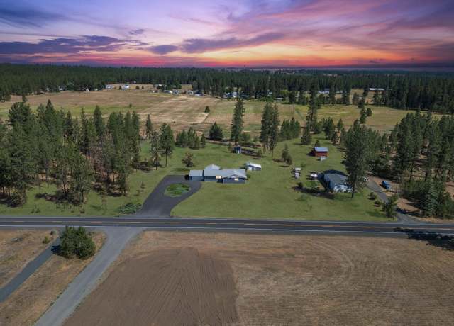 Property at 8010 W Melville Rd, Cheney, WA 99004, 3 beds, 2 baths